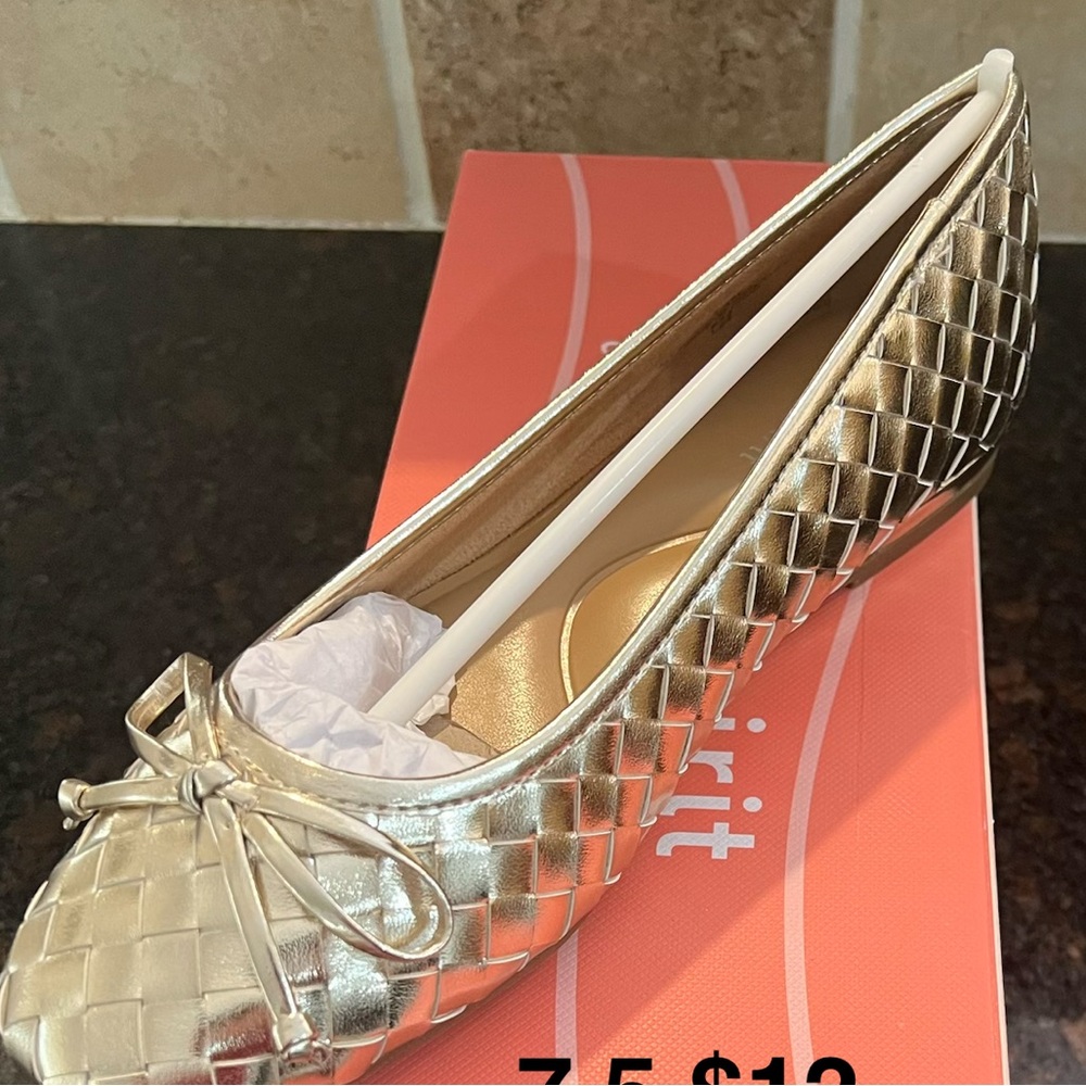Easy Spirit Woven Metallic Gold Ballet Flat with Bow Accent